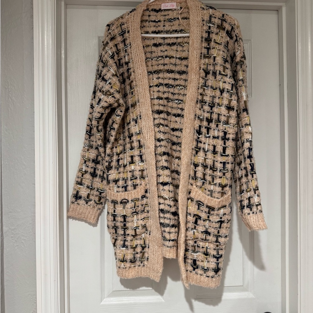 NWOT!! Pink Lily Beige and Black Patterned Cardigan